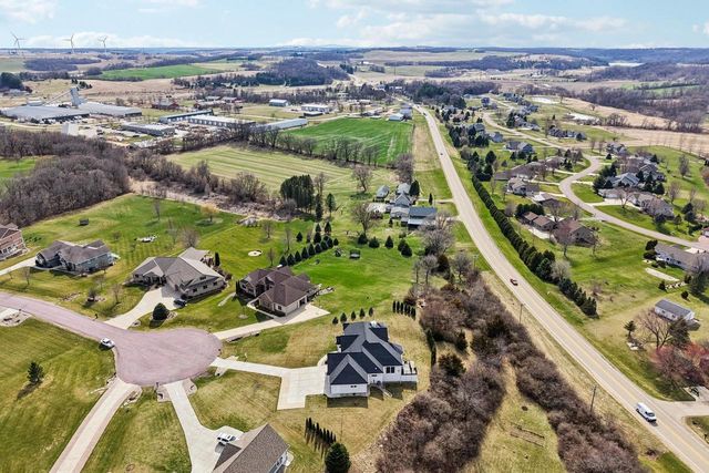 6249 Amethyst Drive, Waunakee, WI 53597