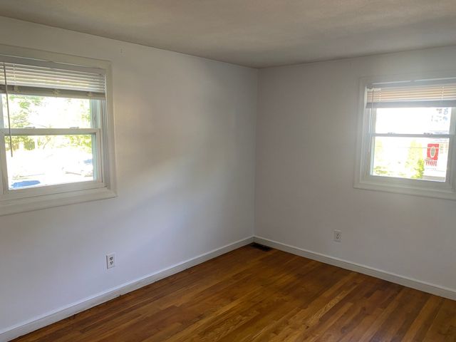 163 Maple St 163, Needham, MA 02492