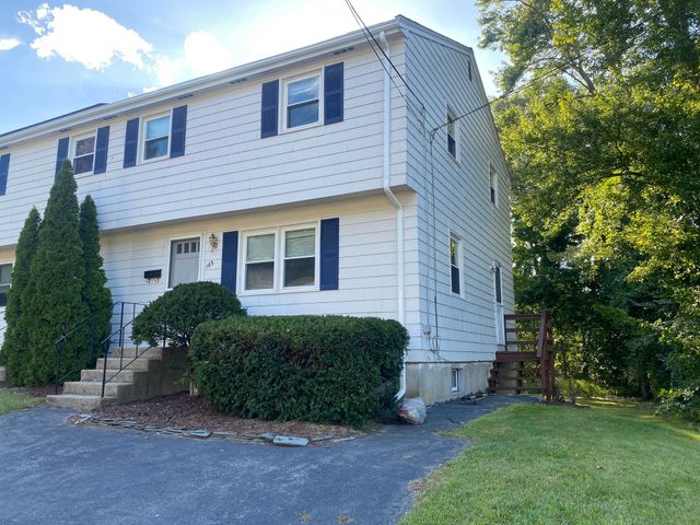 163 Maple St 163, Needham, MA 02492
