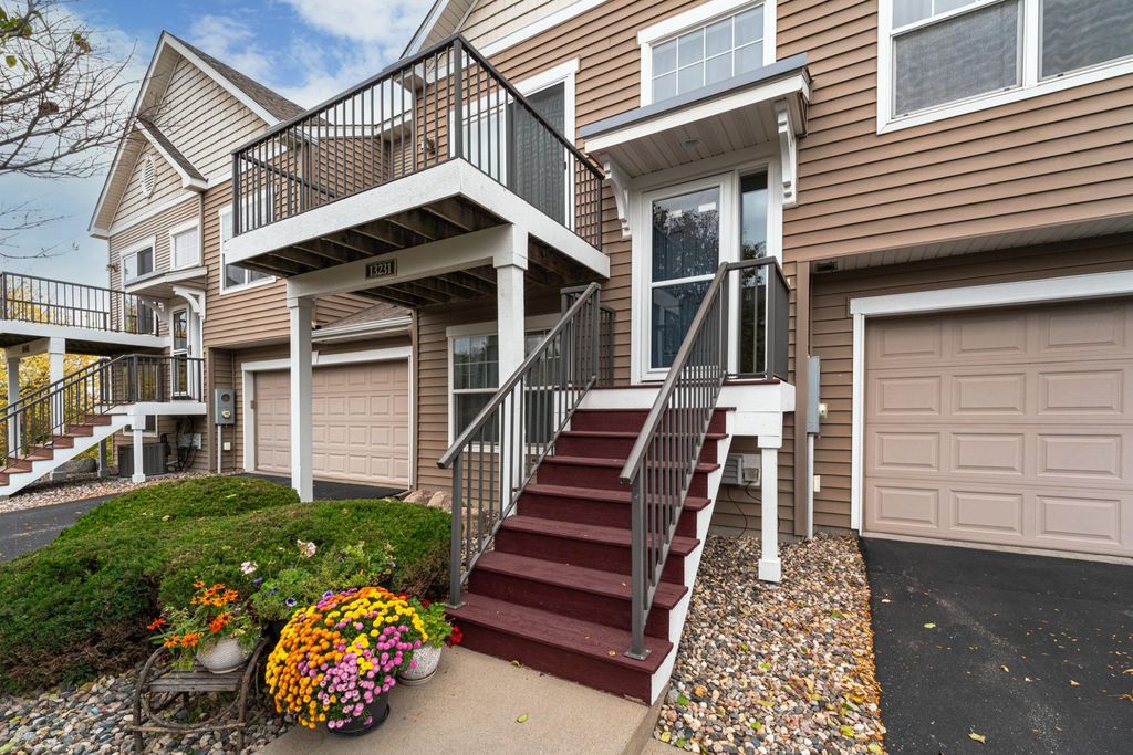 13231 Virginia Avenue S, Savage, MN 55378 — photo 2
