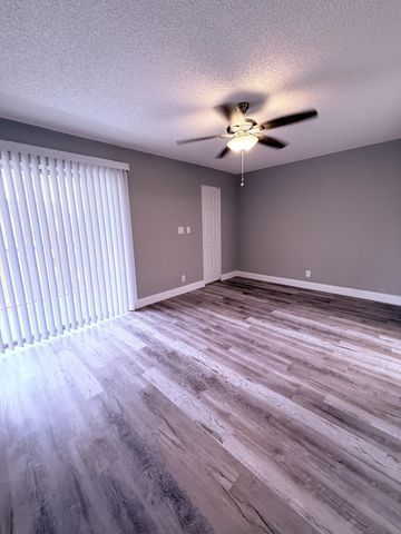 700 Village Green Court 319, Palm Springs, FL 33461