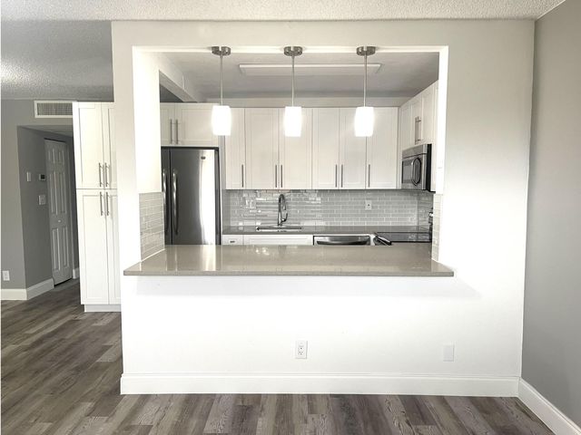 700 Village Green Court 319, Palm Springs, FL 33461