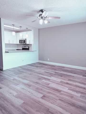 700 Village Green Court 319, Palm Springs, FL 33461