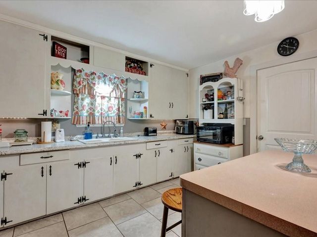 635 Oscar Berry Road, Lufkin, TX 75904