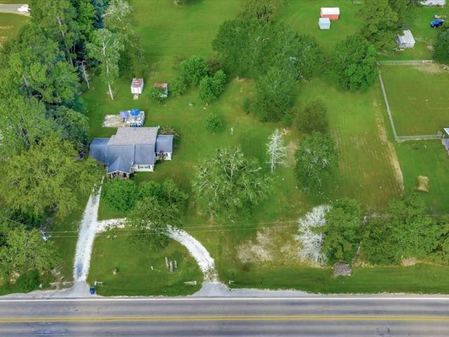 635 Oscar Berry Road, Lufkin, TX 75904