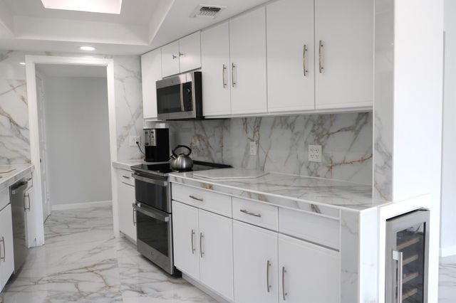 11811 Avenue Of The Pga 3-2f, Palm Beach Gardens, FL 33418