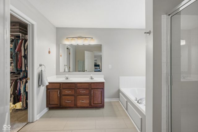 14128 Royalwood Drive, Fishers, IN 46037