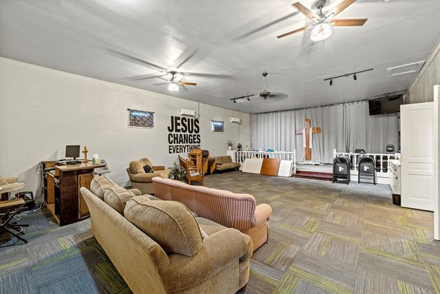 23654 W Hwy 290, Harper, TX 78631