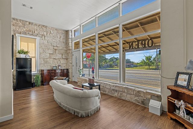 23654 W Hwy 290, Harper, TX 78631