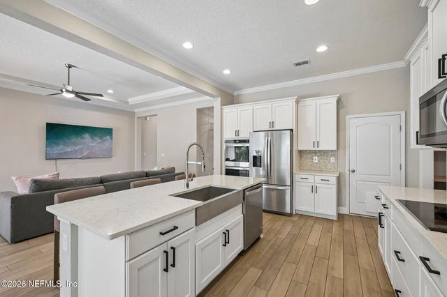 272 PRINCE ALBERT Avenue, St. Johns, FL 32259