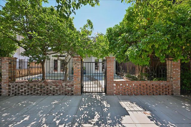1917 6th St, Sacramento, CA 95811