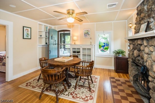 17 Ridge Rd, Stanhope Boro, NJ 07874