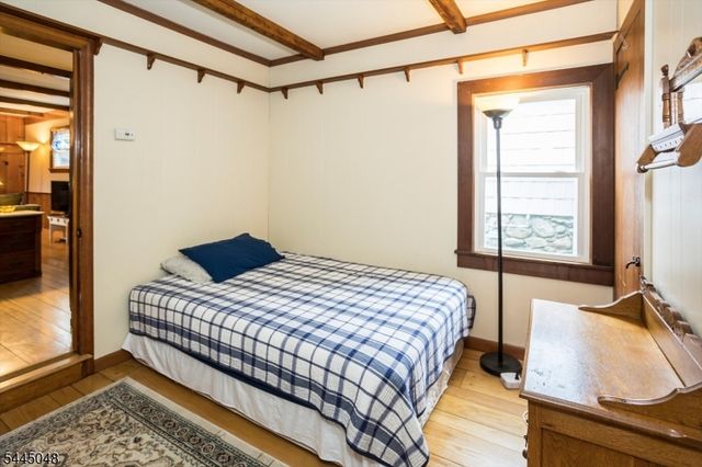 17 Ridge Rd, Stanhope Boro, NJ 07874