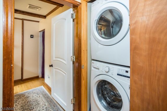 17 Ridge Rd, Stanhope Boro, NJ 07874