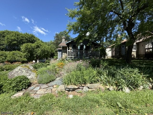 17 Ridge Rd, Stanhope Boro, NJ 07874