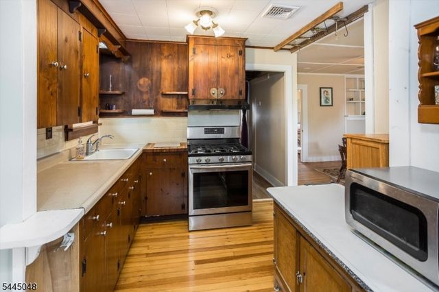 17 Ridge Rd, Stanhope Boro, NJ 07874