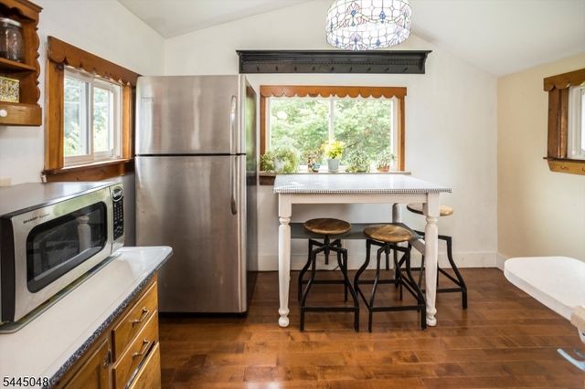 17 Ridge Rd, Stanhope Boro, NJ 07874