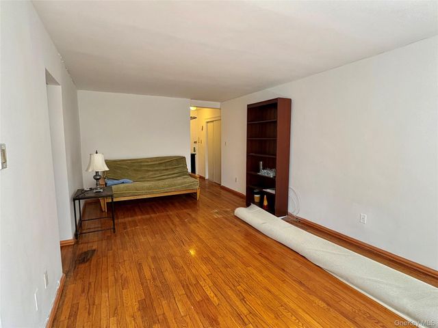 67-50 Thornton Pl 2U, Forest Hills, NY 11375