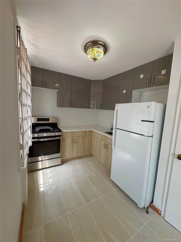 67-50 Thornton Pl 2U, Forest Hills, NY 11375