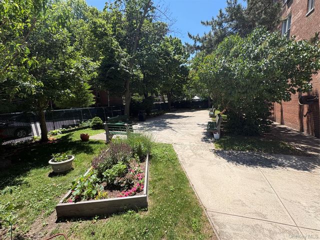67-50 Thornton Pl 2U, Forest Hills, NY 11375