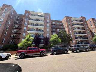 67-50 Thornton Pl 2U, Forest Hills, NY 11375