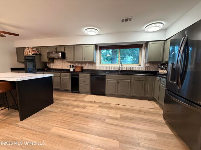 4480 Douglas Drive, Olive Branch, MS 38654