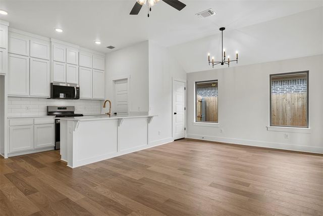 3918 Eureka Drive, Norman, OK 73069