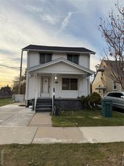 6533 Kingsley Street, Dearborn, MI 48126