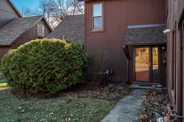 5055 WOODLAKE Drive 1, Loves Park, IL 61111