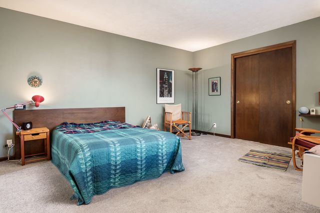 5055 WOODLAKE Drive 1, Loves Park, IL 61111