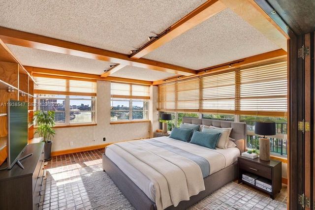 5660 Collins Ave 11E, Miami Beach, FL 33140