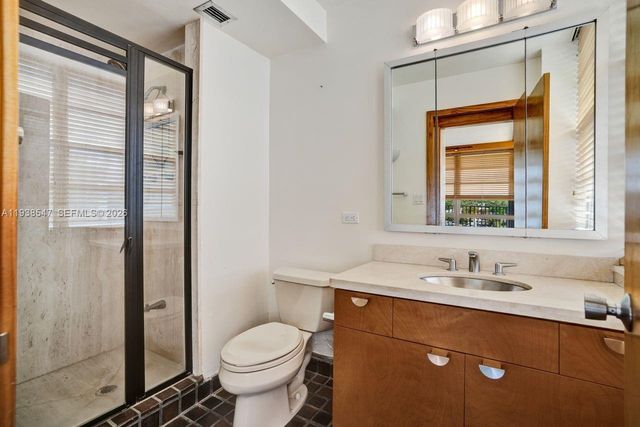 5660 Collins Ave 11E, Miami Beach, FL 33140