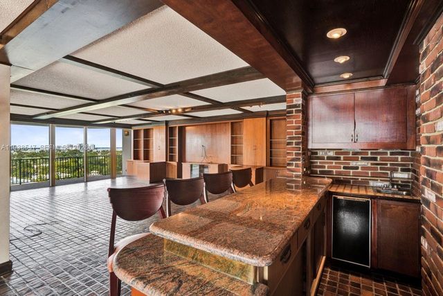 5660 Collins Ave 11E, Miami Beach, FL 33140