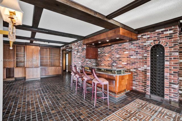 5660 Collins Ave 11E, Miami Beach, FL 33140