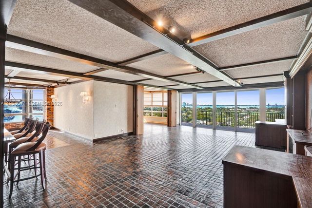 5660 Collins Ave 11E, Miami Beach, FL 33140