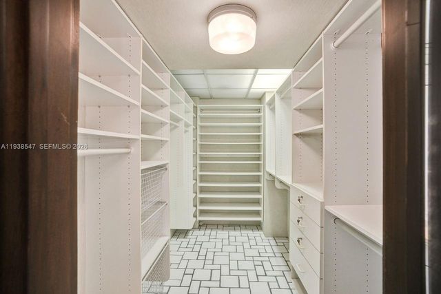 5660 Collins Ave 11E, Miami Beach, FL 33140