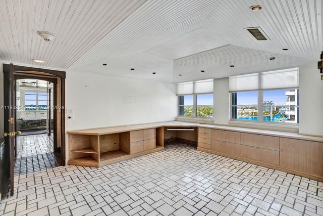 5660 Collins Ave 11E, Miami Beach, FL 33140