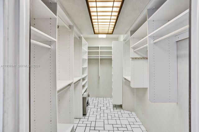 5660 Collins Ave 11E, Miami Beach, FL 33140