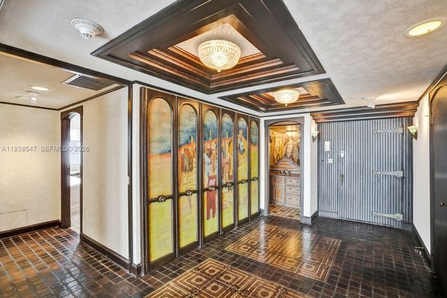 5660 Collins Ave 11E, Miami Beach, FL 33140