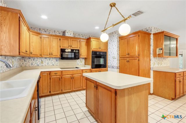 738 Cedar Parkway, Seguin, TX 78155