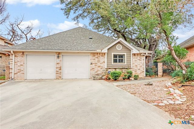 738 Cedar Parkway, Seguin, TX 78155