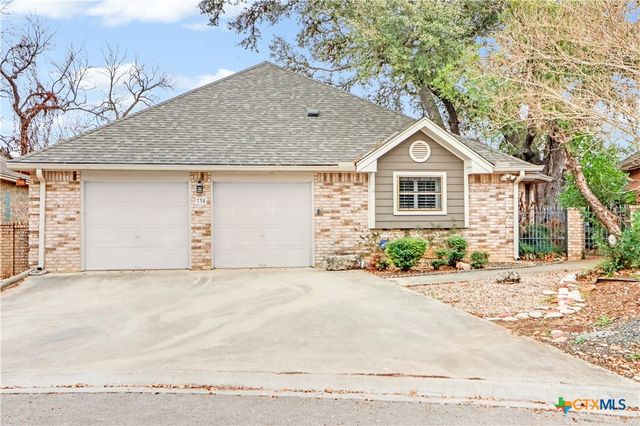 738 Cedar Parkway, Seguin, TX 78155