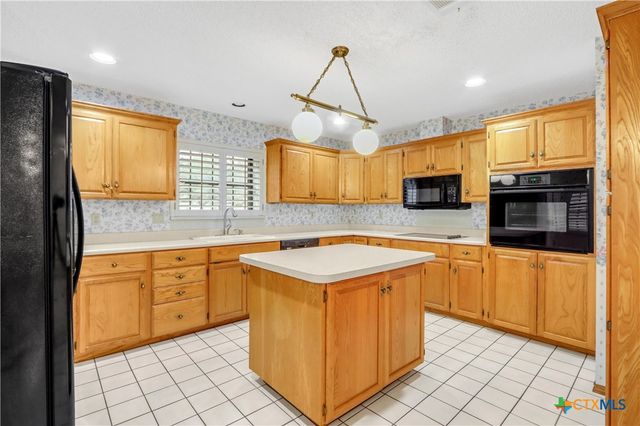 738 Cedar Parkway, Seguin, TX 78155