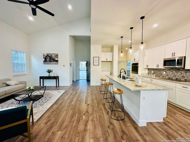 1064 Overbrook Ln, Spring Branch, TX 78070