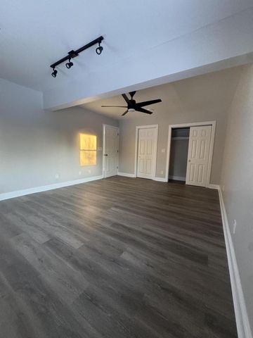 13010 W Honey LANE, New Berlin, WI 53151