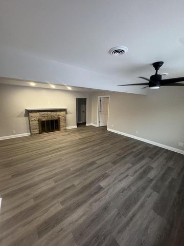 13010 W Honey LANE, New Berlin, WI 53151