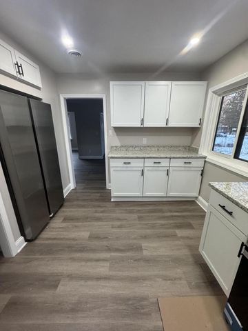 13010 W Honey LANE, New Berlin, WI 53151