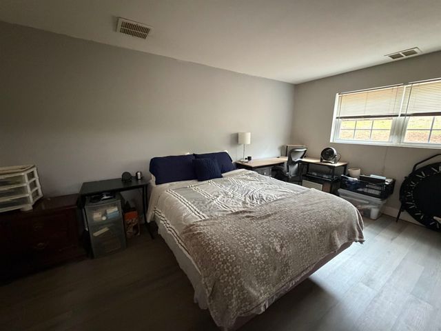 1 Louisburg Sq Apt 1, Nashua, NH 03060