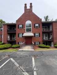 1 Louisburg Sq Apt 1, Nashua, NH 03060