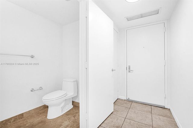 41 SE 5th St 406, Miami, FL 33131